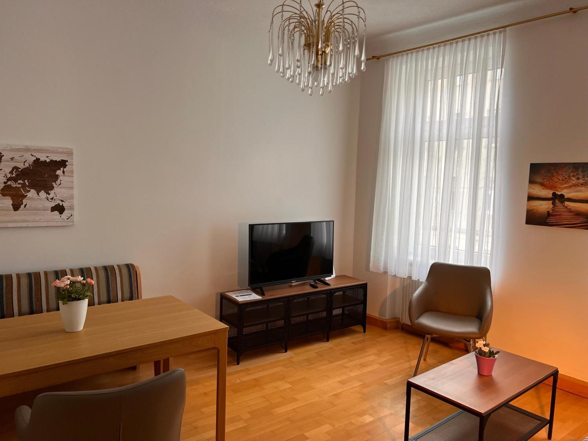 Studio & Apartments Near Reumannplatz Vienna Esterno foto